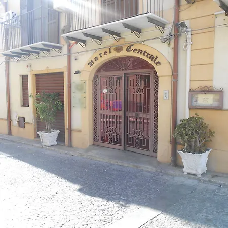 ホテル Hotel Centrale Bagheria