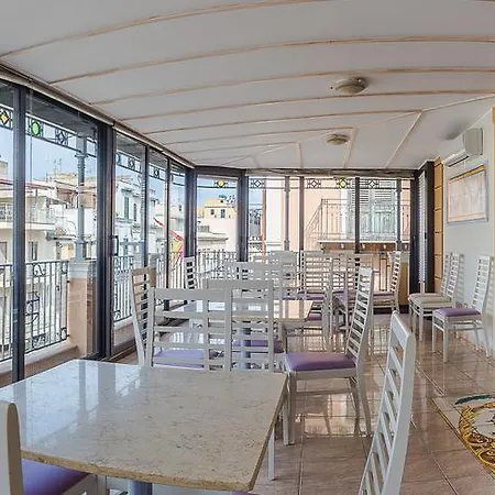 ホテル Hotel Centrale Bagheria