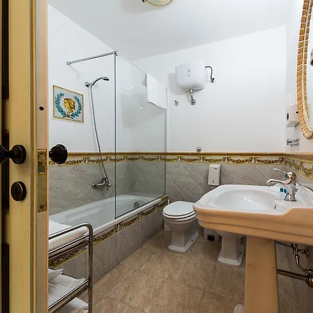 Hotel Centrale Bagheria バゲリーア