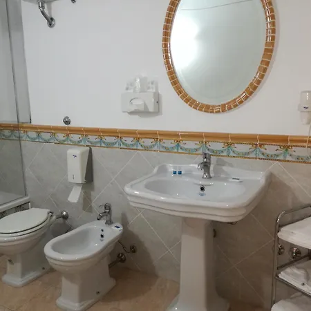 Hotel Centrale Bagheria 3* バゲリーア